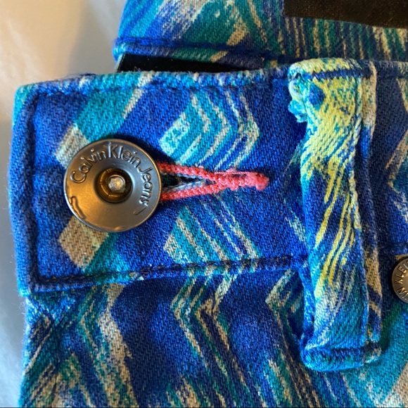 • Calvin Klein • Ikat Pop Skinny Jean - Picture 5 of 12